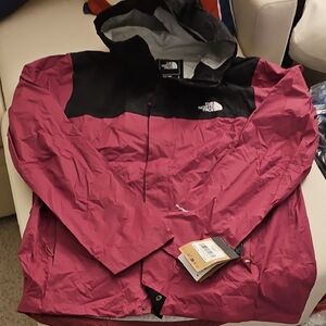The North Face Venture 2 Jacket. Cyber Berry Black Jacket Large RRP $110 Nwt